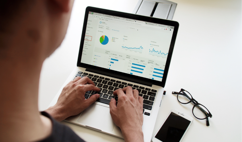 conoce sobre las inversiones en bienes raíces y sus beneficios económicos.